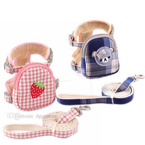 Conjunto de coleiras e arneses para cães de malha macia com bolsa de lanche com design de urso dos desenhos animados para animais de estimação Colete acolchoado confortável para cães pequenos Gato Chihuahua Teddy Atacado B75