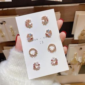 Boucles d'oreilles à fleurs exquises étalon pour les femmes tempérament de la mode petite marguerite fraîche fille coréenne de bijoux de bijoux