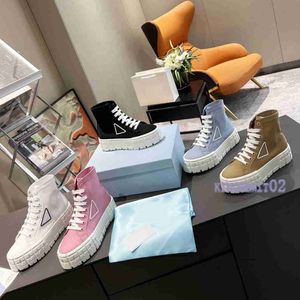 Sneakers firmate a doppia ruota Scarpe alte in gabardine di nylon Scarpe da ginnastica con plateau alla moda Sneaker da esterno di lusso Scarpa con fondo triplo spesso