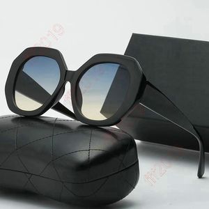 Quadro de tamanho grande Black Shades Black Sunglasses Sunglasses Woman Oval Brand Designer Vintage Fashion Sun Glasses feminino Oculos de Sol Lunette de Soleil