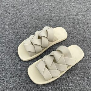 2022 Новые красивые мужские сандалии слайд-тапочки спортивные туфли высококачественные пустынные песок горки пляжа вермиллион открытый
