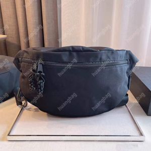 Fashion Crossbody Luxury Designer Fanny Pack High Quality Waist Bags Classic Shoulder Bag Outdoor Packs Black Vintage Unisex Handbag Nylon
