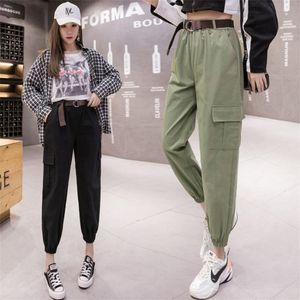 Calças de carga feminina primavera no verão feminino alta cintura solta harem pocket calça casual streetwear com cinto 210412