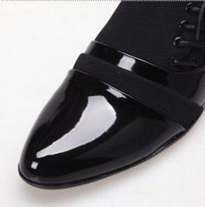 Designer-popular Novo Flanco Lace-Up Preto Pu Adesivo Couro Dos Homens Dos Homens Sapatos Business Plissed Sapatos Casuais Principais Sapatos De Casamento Do Noivo