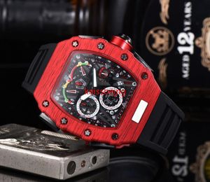 2021 New Men's Watch Casual Sports Watch Stylish dial design Dirt resistant silicone strap quartz watches