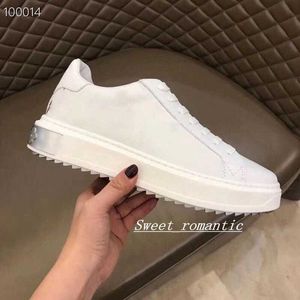 2021 Fashion Classic Men Men's Luxury Sneakers Design Letterme Leather Sheed Shoes Model With Box