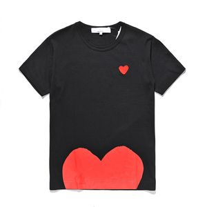 Designer T Shirts Comm des Garcons Mens Sports Sportsuits Play Pullover Algodão Tshirts respiráveis ​​com amantes do coração Manga curta Plus Size Mulheres Roupas