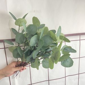 Folhas artificiais de eucalipto Ramo Simulação Acessórios para buquê de flores Plástico Planta verde falsa Exibição de mesa Folhas