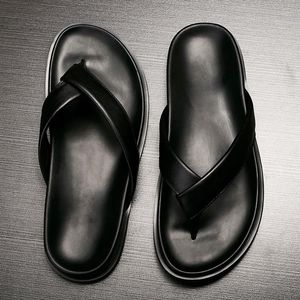 Slippers chinelos de flags masculinos tendências de couro masculino não deslizamento Casual Sapatos de praia Sandálias de moda Menlippers