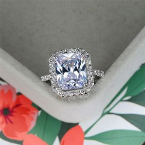 Bröllopsringar lyxiga kvinnliga stora kristallvit ring vintage silverfärg för kvinnor charm brud zirkon förlovningsring