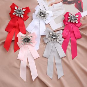 Korean Ribbon Bow Tie Brooch Fabric Rhinestone Flower Neck Tie Shirt Collar Pin Luxulry Wedding Brooches for Women Jewelry Gifts