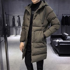 Giacca solida da uomo invernale Parka Nuovo arrivo Cappotto spesso caldo Cappotto lungo giacca con cappuccio Collare Cappotto imbottito antivento Moda uomo T200117