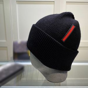 Designer Beanies Hats Autumn Women Knitted Caps Letter Embroidered Wool Cashmere Bucket Hat Mens Winter Beanie Bonnets