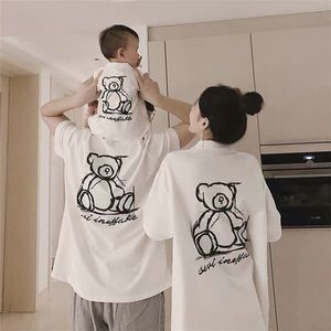 Sommer-Kurzarm-T-Shirt mit Bären-Print, Rundhalsausschnitt, Familien-Look, mittellanger Rock, lässiges Familien-Matching-Outfit, Kleid für Mama und mich, 220531