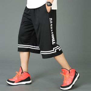 Plus-size sporty spodnie przycięte spodnie do koszykówki Mężczyźni Casual Over-the-kolano Medium Pants Baggy Beachshorts Lato Sportswear Streetwear Przycięte spodnie Dna