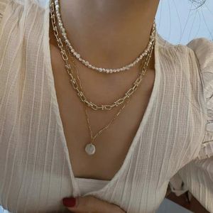 Chokery francuskie trzy warstwowe słodkowodne naszyjniki perłowe Złoty kolor połączony łańcuch Naszyjnik dla kobiet minimalistyczne biżuterię SIDN22