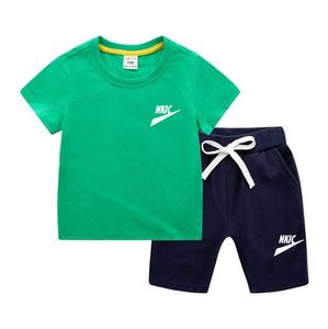 100% cotone Set Casual Summer Brand Tuta sportiva Abbigliamento per bambini T-shirt a maniche corte Pantaloncini elastici in vita solidi Set 2 pezzi Abbigliamento per bambini Abiti