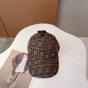 lüks casquette Tasarımcılar şapka Klasik renk Sokak Kapaklar Mektup Moda Beyzbol Kadınlar ve Erkekler güneşlik Kap Spor Topu Açık Seyahat hediyesi çok güzel Kapaklar