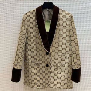 Moda Feminina Jaquetas Trench Coats Casuais Letras Estampadas Jaqueta Elegante Confortável Jaqueta Outono Inverno Outwear de Alta Qualidade