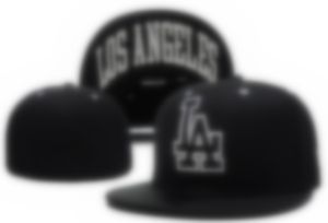Мужские и женские бейсбольные кепки с вышивкой. Новая мода Хип-хоп Футбол Спорт на поле Полный закрытый дизайн Вентиляторский микс Размер 7-8 Кепки размера E-13