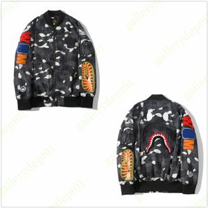 2022 Reversível Men Jacket Designer Casaco Tubarão Voo Voo Varsity Varsity Jackets Arco Militar Multi Pocket Shark Button Letter Imprimir Cardigan de algodão com capuz