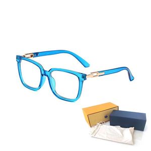 Wysokiej jakości marka Kobiety Okulary przeciwsłoneczne naśladowanie luksusowe okulary słońca Ochrona UV Protection Men Designer Gradient Fashion Womenki z oryginalnymi pudełkami 5501