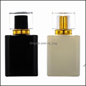 Butelki pakowania Office Business Business Industrial High-end Square na butelkę Atomizer 50 ml czarno-biała szklana mgła spray przenośna