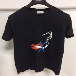 Designer de moda Mulheres camiseta de manga curta Men camisetas camisetas de alta qualidade não fumando lábios letra impressão em redondo colapso solto camaradas