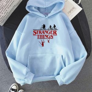 Harajuku Stranger Things Hoodie z długim rękawem Casual Streetwear Bluzy Z Kapturem Mężczyźni Anime Odzież Sudadera Oversized 220325