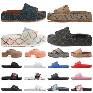 Taglie Donna Platform Slides Beach Pantofole multicolore nere rosa Designer di gomma Scarpe di lusso floreali marrone rossiccio Sandali bianchi broccati da uomo 35 Qgta