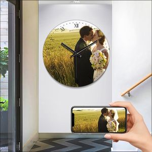 Custom Po Clock tempered glass round digital silent family lovers friends gifts clocks wall Luxe home gift 220615