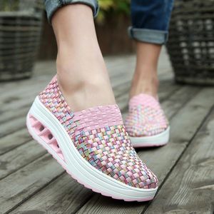 Tênis de tênis de plataforma feminina slip-on feminina para mulheres esportes femininos esportes femininos rosa tonificação de balanço A-251 220519