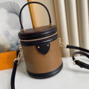 10A Mirror 2022 top designer luxury ladies handbags shoulder messenger bag old flower alphabet classic fashion cow leather cylinder cosmetic bag The New