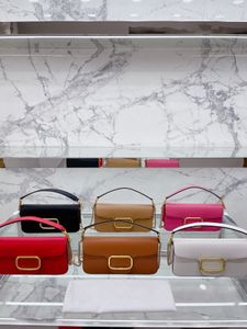 Axelkoppling crossbody mini chain väska tote handväska all-match toppkvalitet täcker ryggsäckar fyrkantiga kedja bokstäver kvinnor lyxiga designers väskor 2022 handväskor handväskor