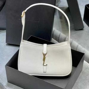 Сумки с подмышками Классические кожаные дизайнерские сумки для женских мешков для багетки модные сумки