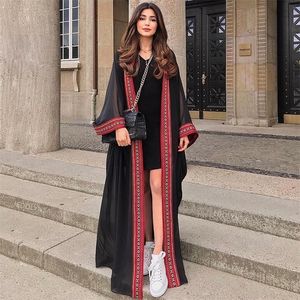 Sexy انظر من خلال المطرزة الطويلة Kimono Cardigan White Chiffon Tunic Plus Size Beachwear Women Tops and Blouses Q1038 210302