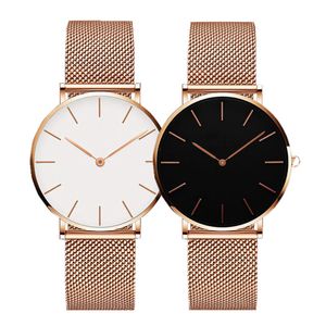 Designer Damklockor Kvarts Mode Casual Watch 32mm 36mm Lady Rose Gold Klänning Presentklocka Orologi Donna