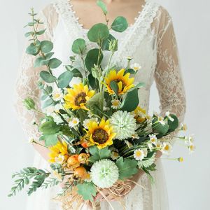 Fiori di nozze Sesthfar Sunflower Bridal Bouqet The Bride Holding Flores Artificiales de nolia Artificiale Bouquet da damigella d'onore