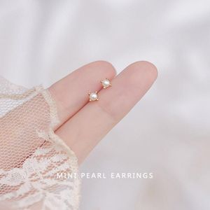 Stud Fashion Korean äkta S925 Sterling Silver Mini Barock Pearl Earrings for Women Teen Girls Daily Life Jewelry Giftstud