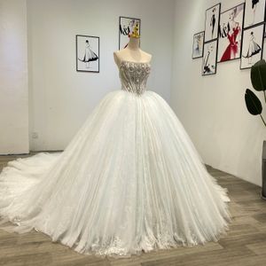 Prinzessin Ballkleid Brautkleider Brautkleider Bateau-Ausschnitt Trägerlos Diamant Perlen Applikationen Pailletten Bodenlanger Zug Plus Size Robe De Mariee Maßgeschneidert