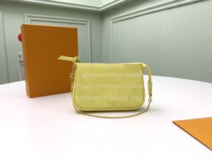 Оптовые женские сумки на плечах цепные ремешки Mini Pochette Accesoires Женщины дизайнерские кошельки роскошные тисненные сцепления дизайнеры сумок Empreint