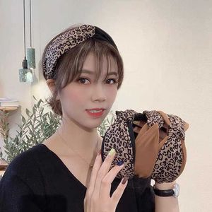 Leopard Pattern Hair Hoop Girls Hair Accessories Hoop Simple Fashion Mixed Color Cross Hairpin Fashion Pressure Hair Hoop Female