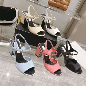 صندل Lambskin المطبوع Chaneles Pink Black High Heel Sandal Mesember