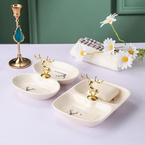 Portasapone in 1 supporto in ceramica bianca con maniglia portatile dorata lavello autodrenante piatto in spugna organizer per riporre il bagnosapone