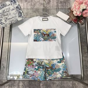 Suit seti 2022 çocuk erkek kızlar çocuklar kısa kollu t-shirt çocuk tasarımcısı clother spor mektubu kaplan çiçek orman pamuk beyaz siyah boyut 90 160