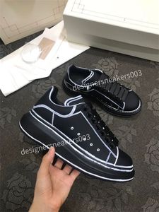 2022 Designer Sneaker Boots Brand Shoes Män Kvinnor Designers Sneakers Classic Leather Lace Up Stripe Rubber Sole Causal Shoe YN200910