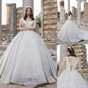 Abiti da ballo eleganti Abiti da sposa Applicazioni Paillettes Perline Perle Bateau Senza maniche Lunghezza al pavimento Strascico Elegante Vita alta Lussuosi Abiti vintage da sera