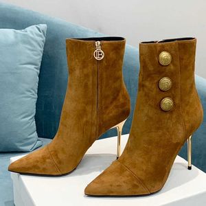 2022 Stivali alla caviglia con tacco da stile di moda per la moda per designer di lusso da donna Ladies sexy punta in pelle nera bootie invernale