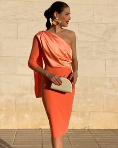 2022 Simple Orange Aso Ebi Short Sheath Prom Cocktail Dresses One Shoulder 3/4 ärmar Party Women Club bär knä längd Kvällsklänningar Anpassade