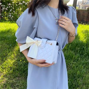 Bu yılın popüler çanta kadın trendi moda rhombogue zincir çanta basit eğlence tek omuz çapraz vücut çanta